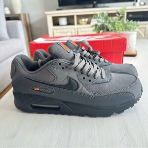 Men’s Nike Air Max shoes Size 11.